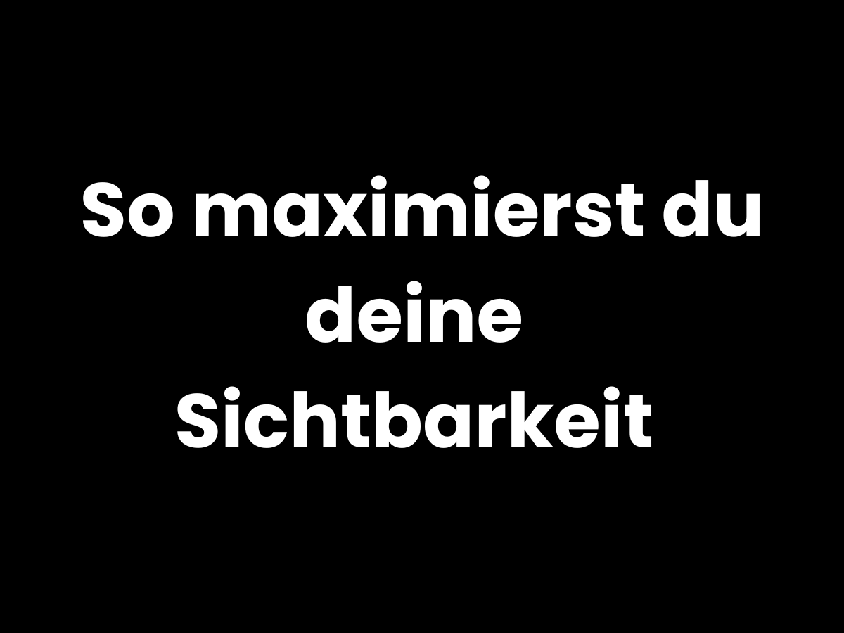 Mann blickt ernst in die Kamera – SEO erklärt für mehr Sichtbarkeit kleiner Unternehmen im digitalen Raum.